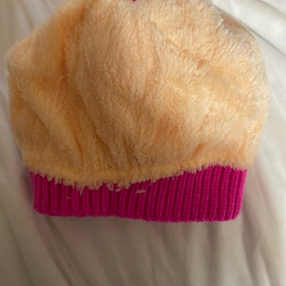 2 pom pom beanie - Picture 4 of 5